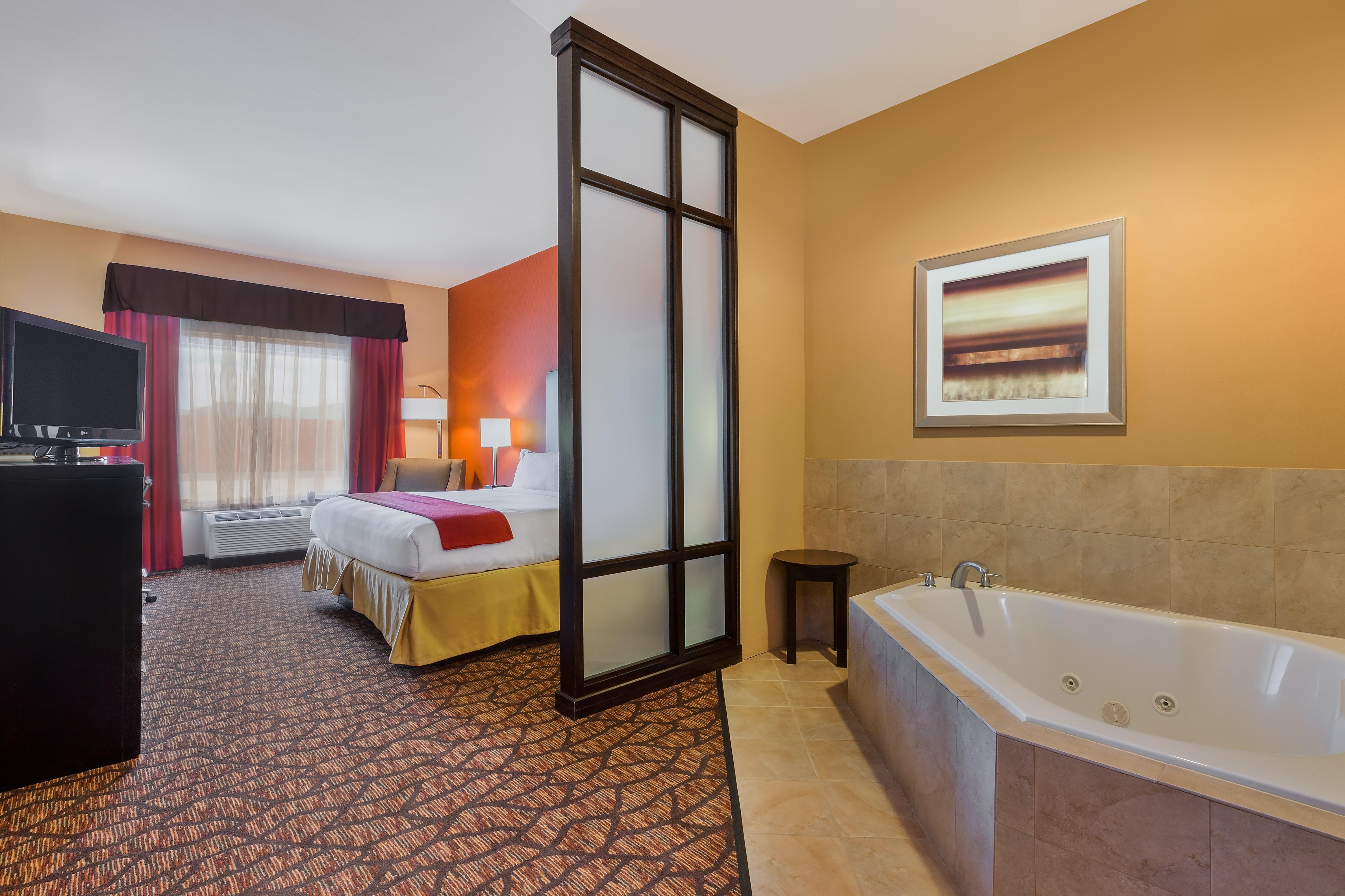 Holiday Inn Express And Suites Alpine By Ihg Экстерьер фото