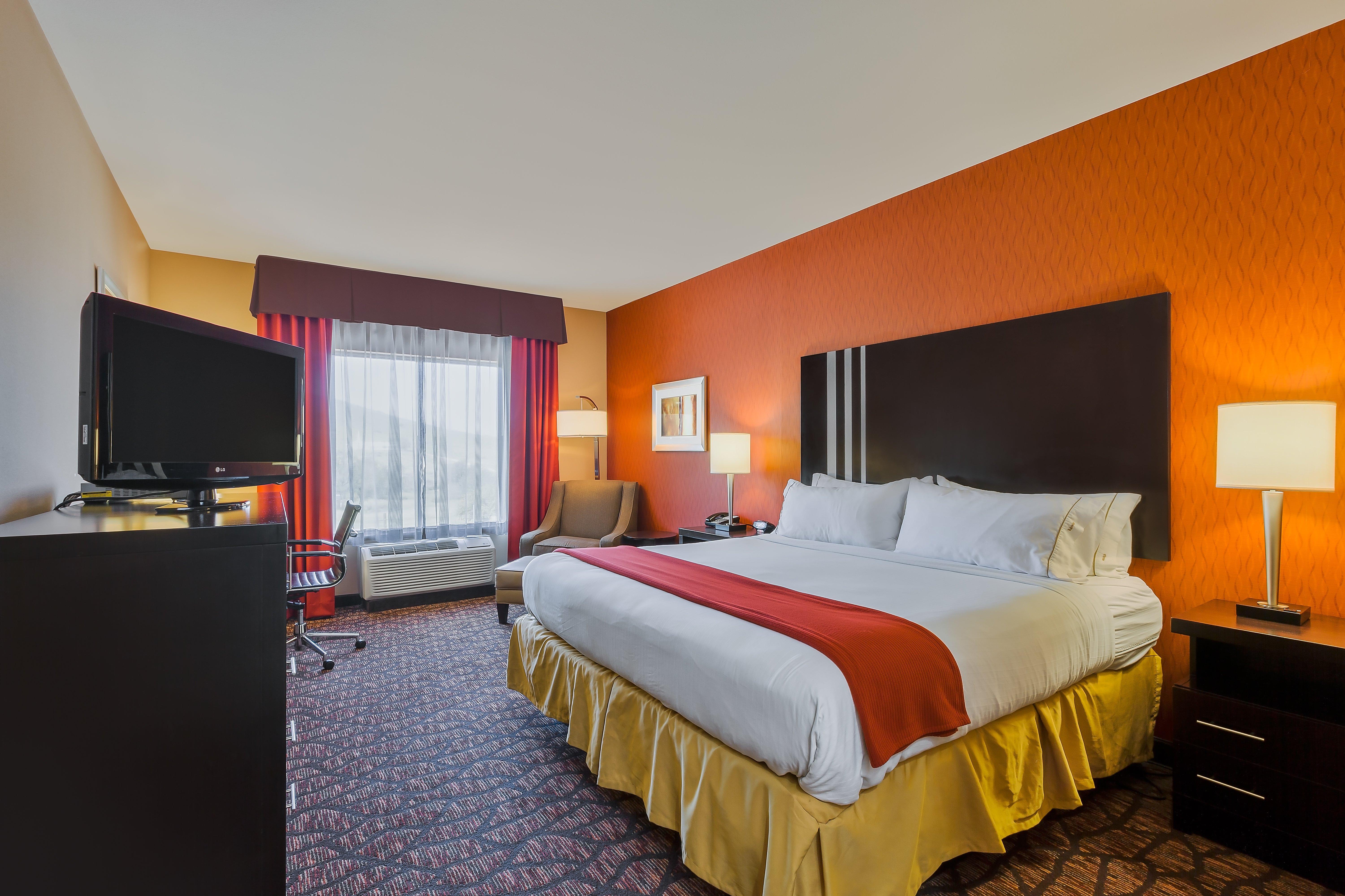 Holiday Inn Express And Suites Alpine By Ihg Экстерьер фото
