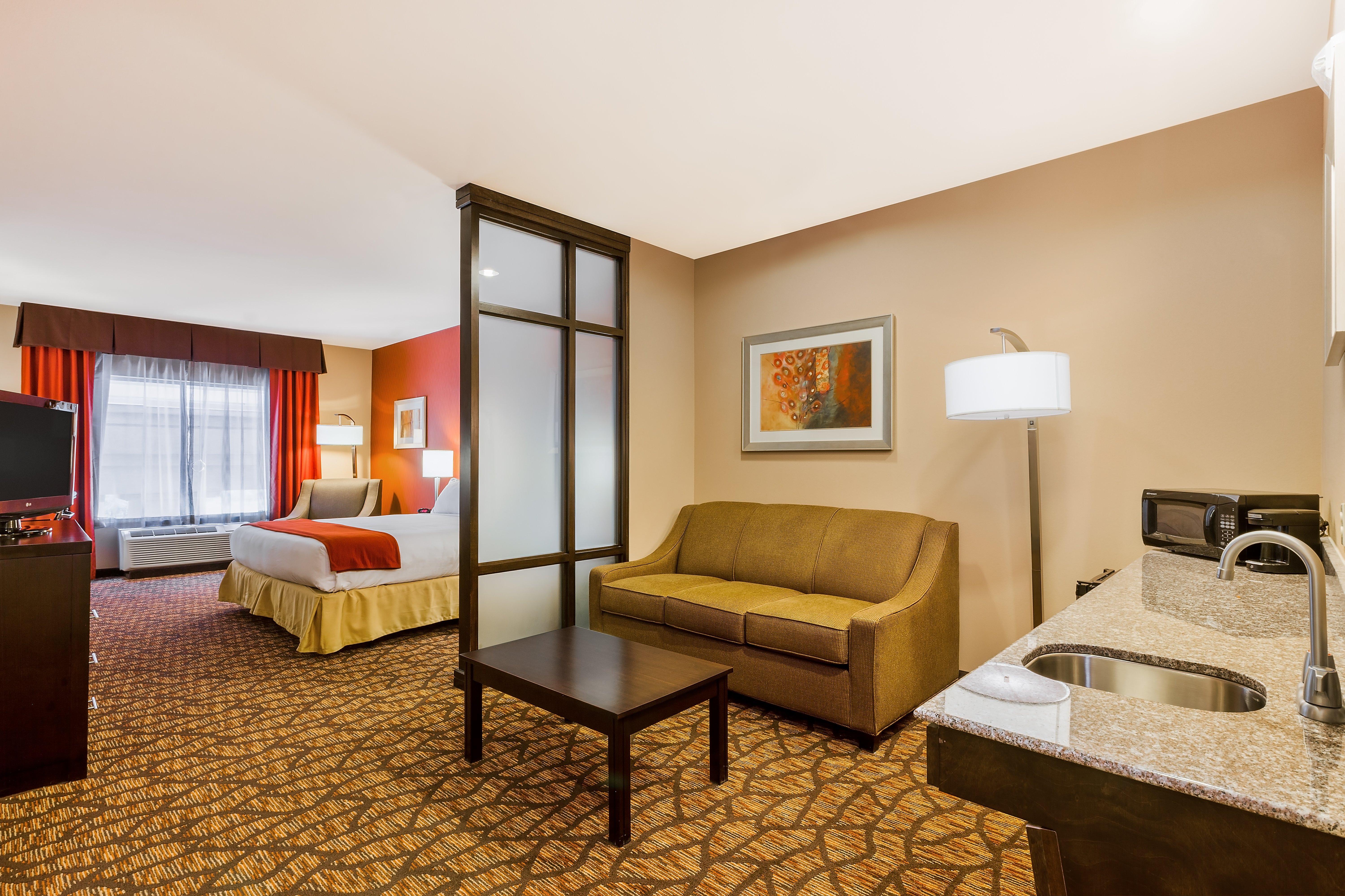 Holiday Inn Express And Suites Alpine By Ihg Экстерьер фото