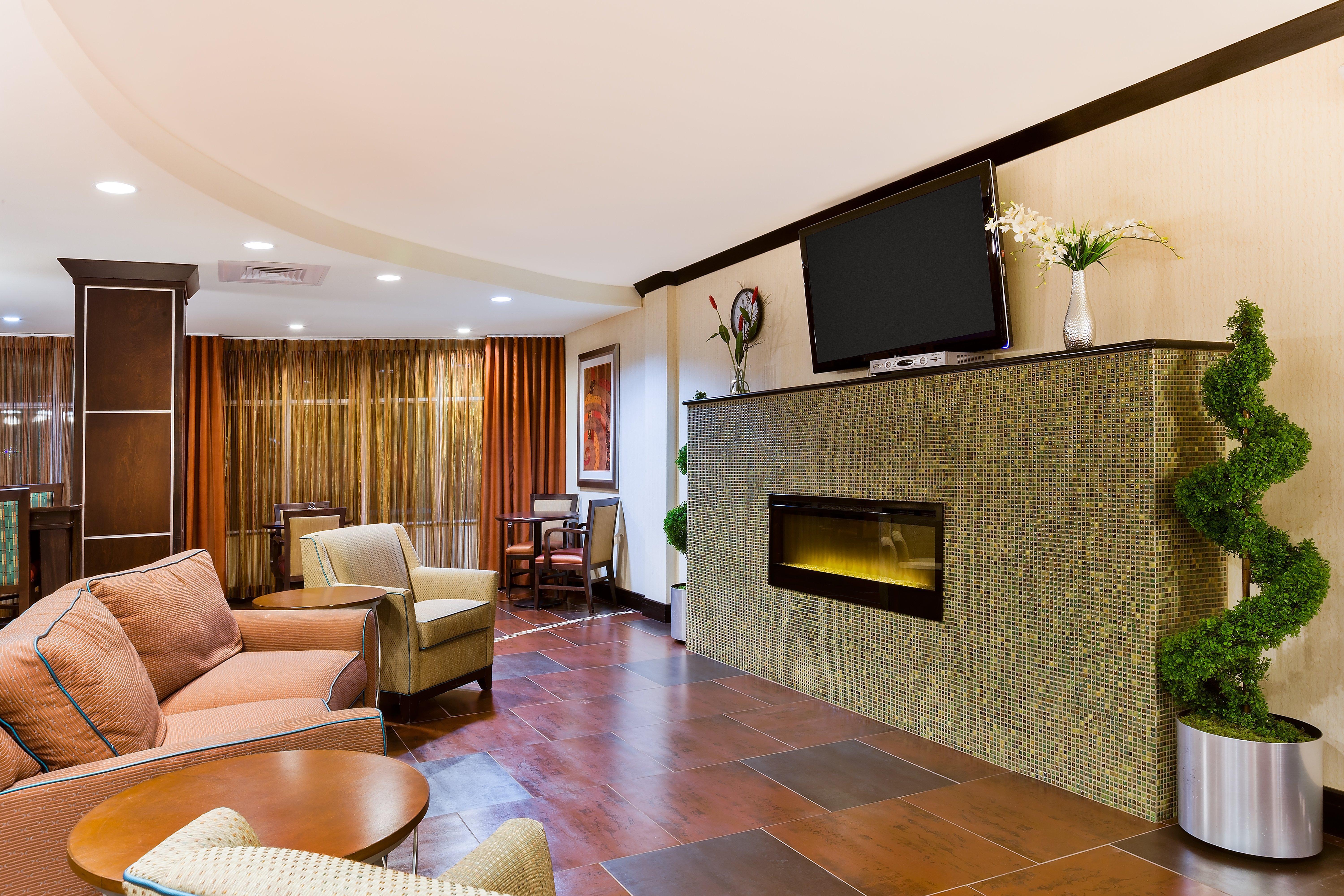 Holiday Inn Express And Suites Alpine By Ihg Экстерьер фото